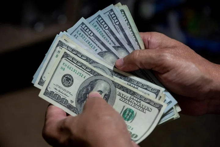 El precio más alto al que llegaría el dólar según 15 bancos y consultoras a fin de año