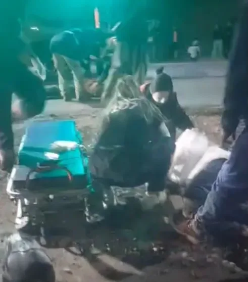Choque entre una moto y una bicicleta dejó a un hombre gravemente herido en Ruta 20