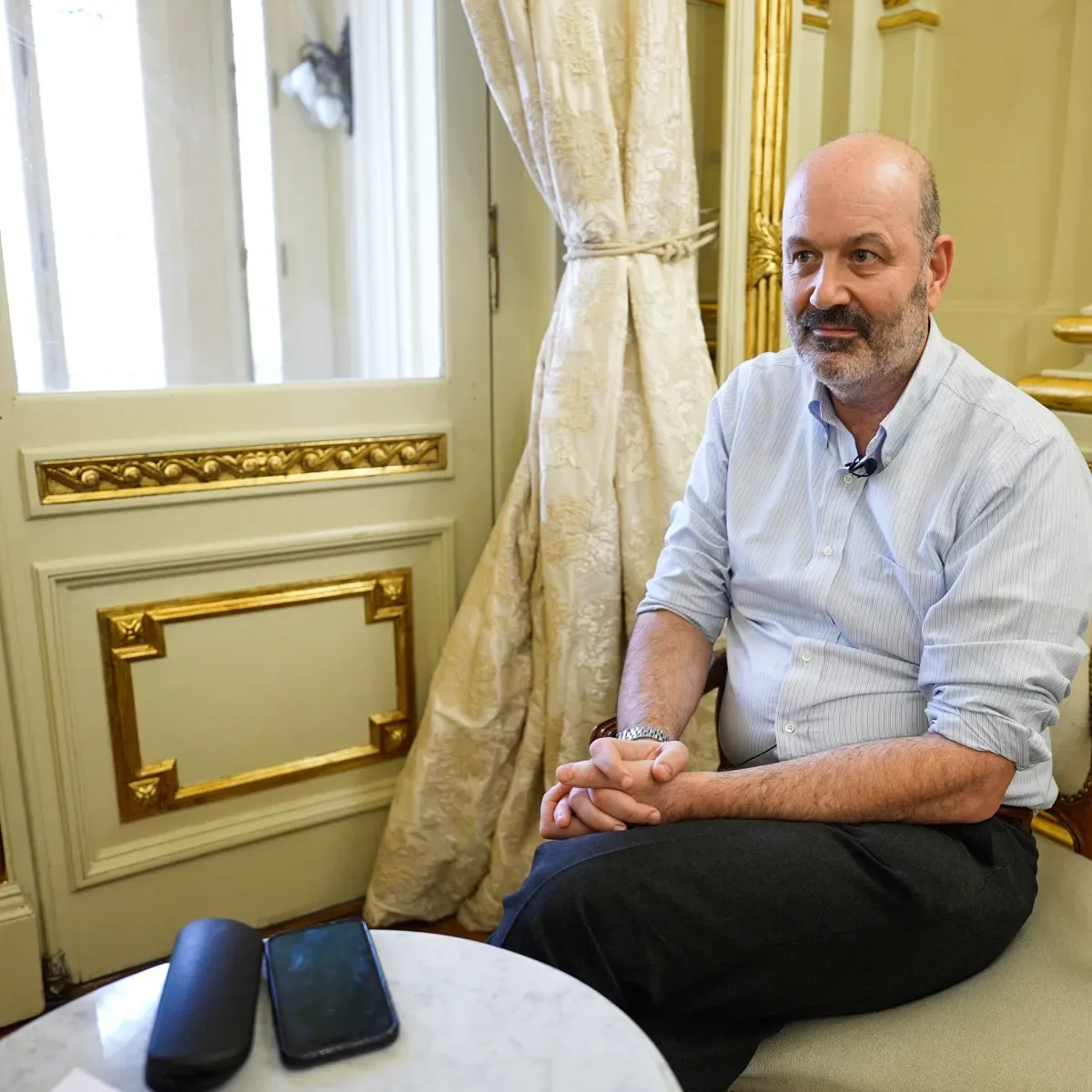 Sturzenegger criticó a provincias por impedir el "desarrollo de escala" de la minería