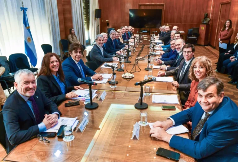 El ministro Gutiérrez participó de la reunión del Consejo Federal de Responsabilidad Fiscal