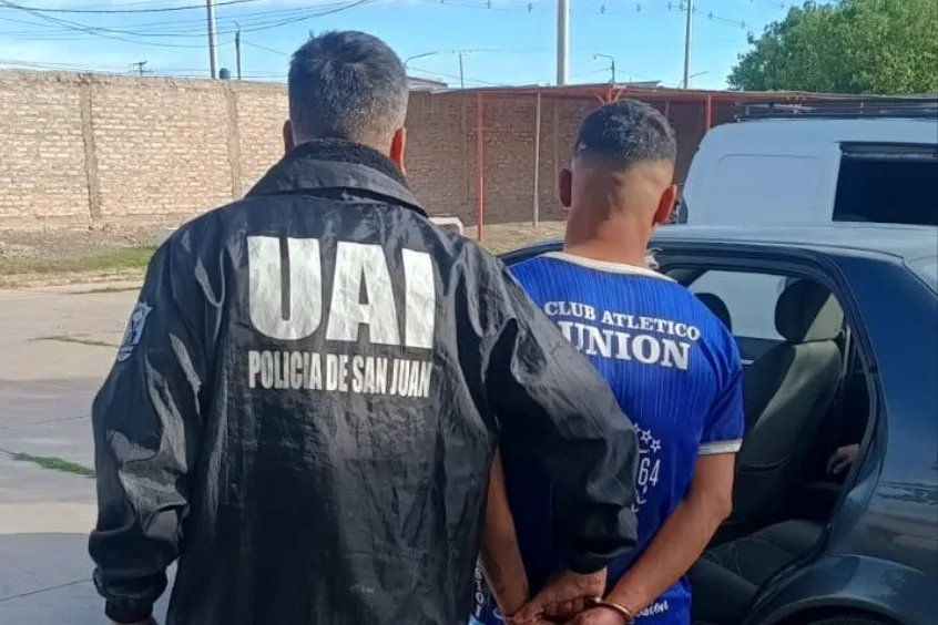 Salió de prisión con una salida transitoria, no volvió y lo encontraron escondido en Rawson