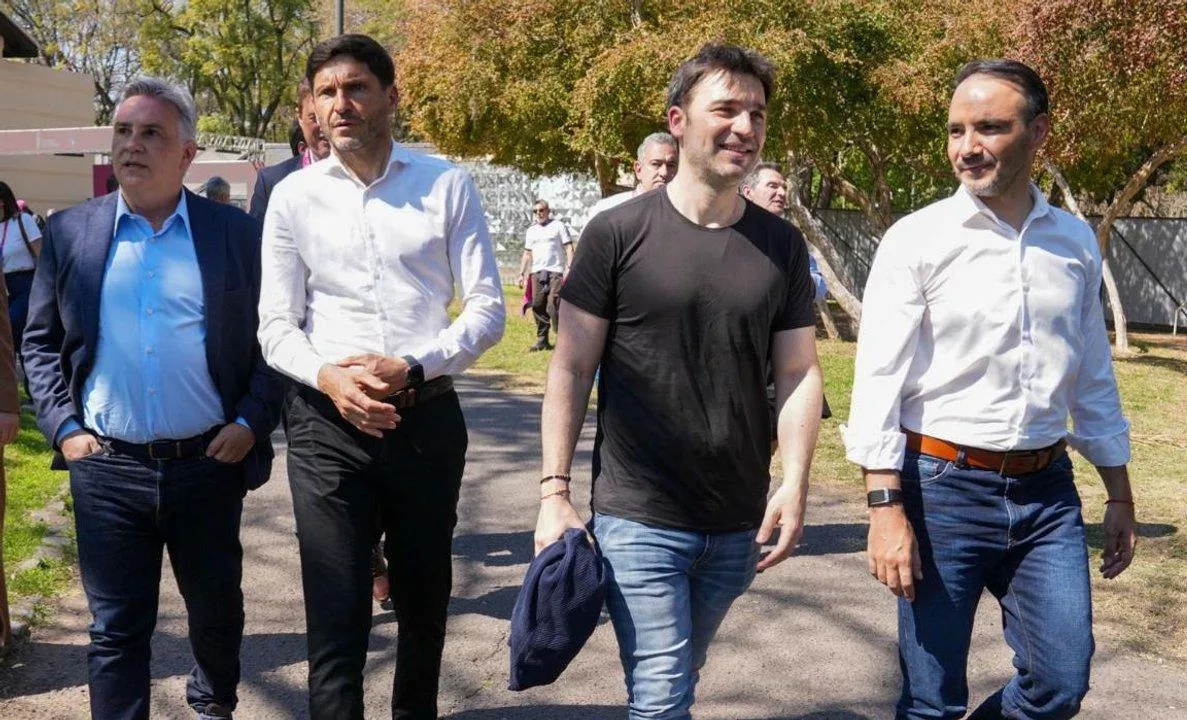 Pullaro reunió a Llaryora, Torres y Valdés en los Juegos Suramericanos