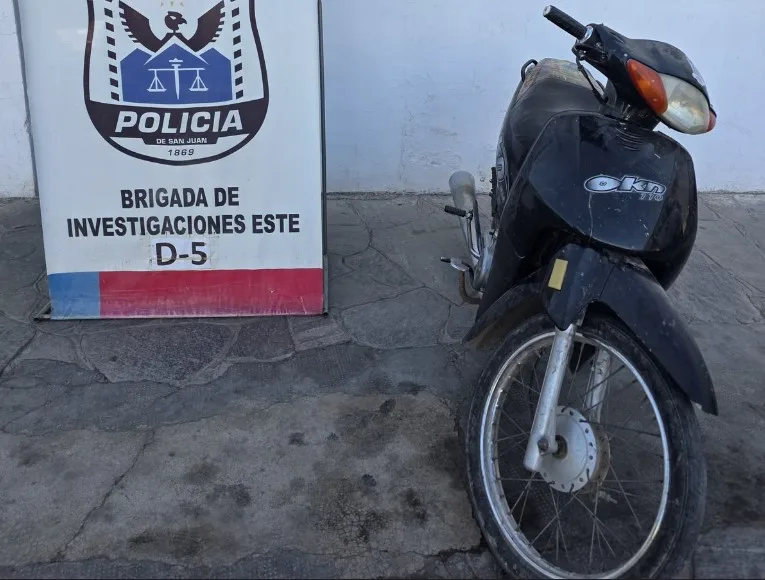 Robaron una moto de una vivienda en Caucete y la encontraron en un descampado