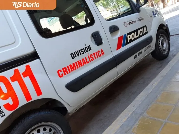 "Quedate ahí o te doy un tiro", la brutal amenaza de 5 asaltantes armados contra una familia de Capital