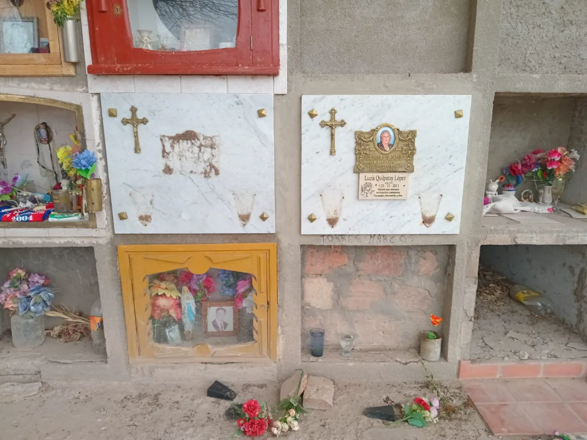 Vandalismo en el Cementerio de Rodeo: destrozaron nichos y robaron recuerdos de varias familias
