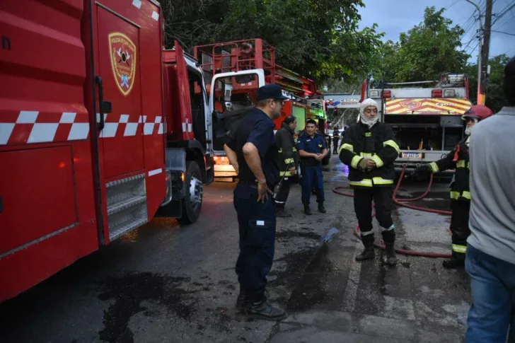 Viento Zonda: Protección Civil reforzó la prevención y advirtió por el riesgo de incendios
