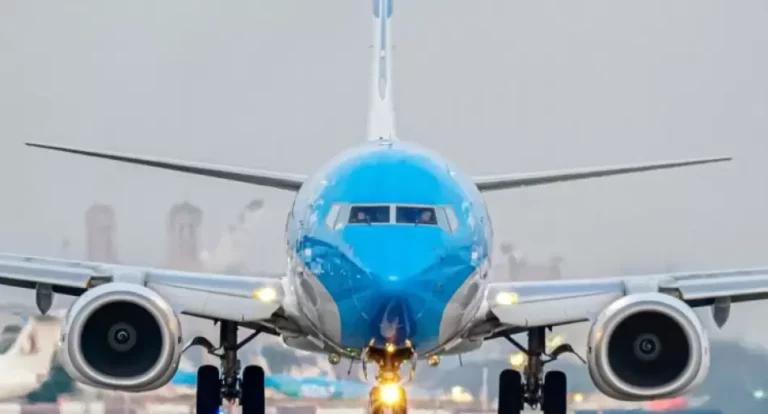 Récord en los aeropuertos argentinos: 4,1 millones de pasajeros y boom de vuelos al exterior