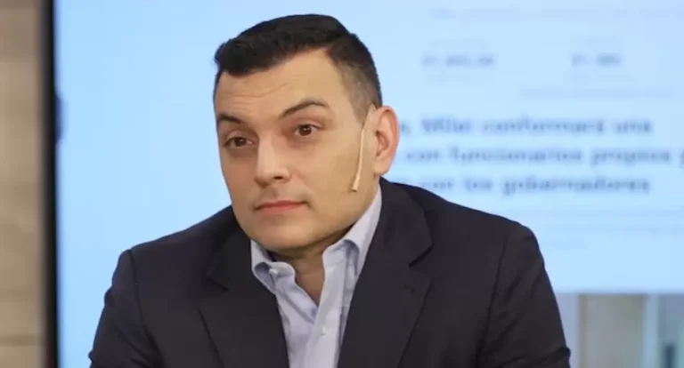 ADVERTENCIA DE ÁLVAREZ AGIS PARA 2027: "EN VEZ DE UNA CORRIDA CAMBIARIA VAMOS A TENER UNA MARATÓN"