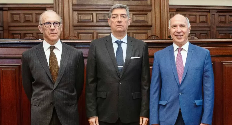 La Corte fijó límites a la hora de aplicar las suspensiones en blanqueos y regímenes de regularización