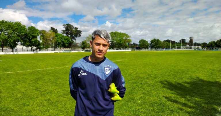 La emotiva historia de Enzo Cejas: de vender en la calle y casi dejar el fútbol a brillar en la Reserva de Quilmes