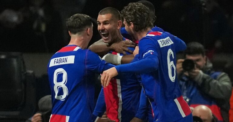 PSG y una postergación de partido con Lyon que chocaría con sus nominaciones para el Balón de Oro