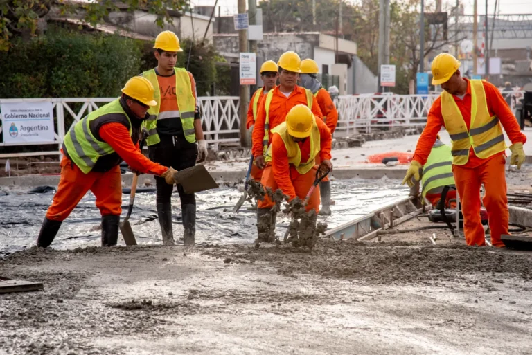 El empleo formal en la construcción volvió a caer y quedó un 11,5% por debajo del promedio histórico