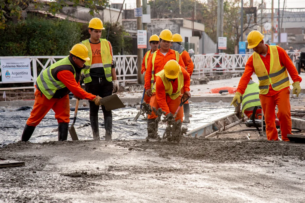 El empleo formal en la construcción volvió a caer y quedó un 11,5% por debajo del promedio histórico