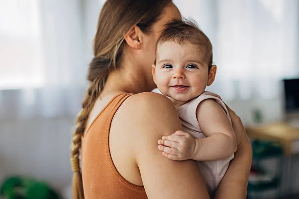 Nacen 1.000 chicos menos por día que hace una década: el deseo de tener hijos sigue, pero cambiaron las condiciones