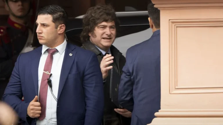 Milei pierde con Cristina, Kicillof y Massa en un ballotage