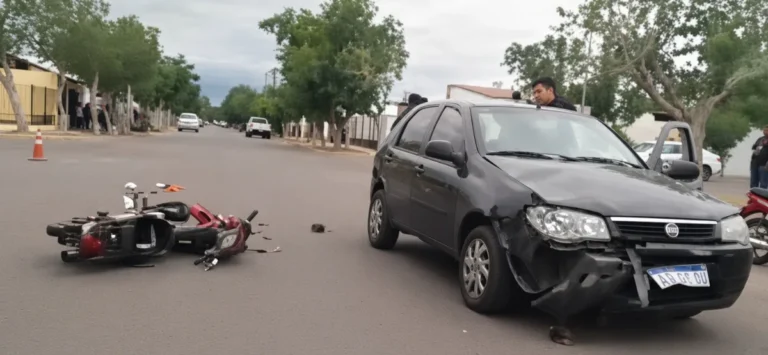 Murió un motociclista que había sufrido graves heridas en un choque con un auto