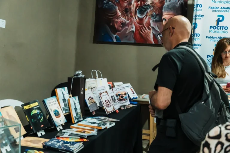 Rawson cerró la primera jornada de la Feria del Libro y prepara un sábado cargado de cultura y grandes shows