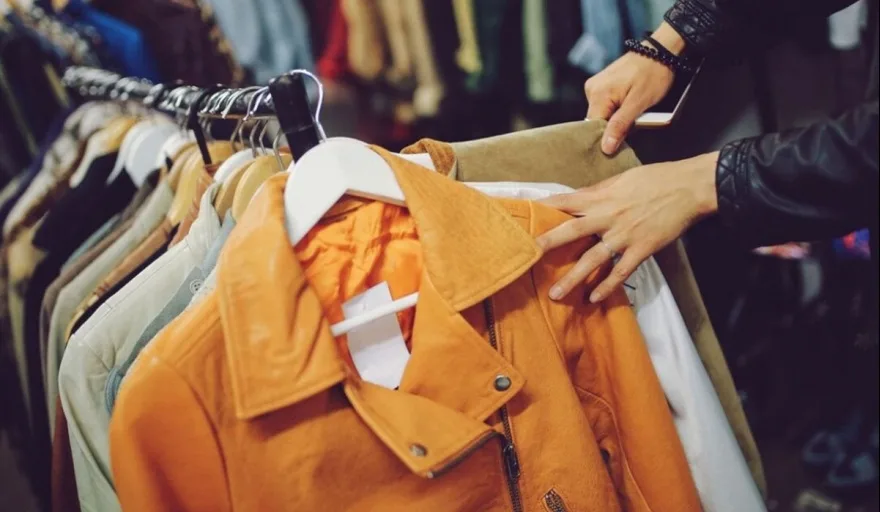Por qué llegan marcas internacionales de moda y autos chinos en medio de la caída del consumo