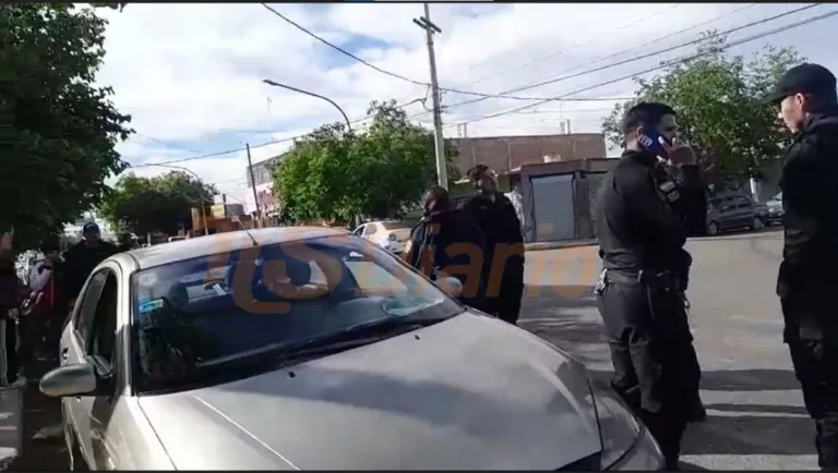 Un viaje en Uber y una desperfecto mecánico, los pormenores del enorme revuelo policial por un nene de 3 años dentro de un auto