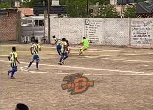 Punteto abandonó la cancha ante Villa Hipódromo y denunció graves cuestionamientos al arbitraje