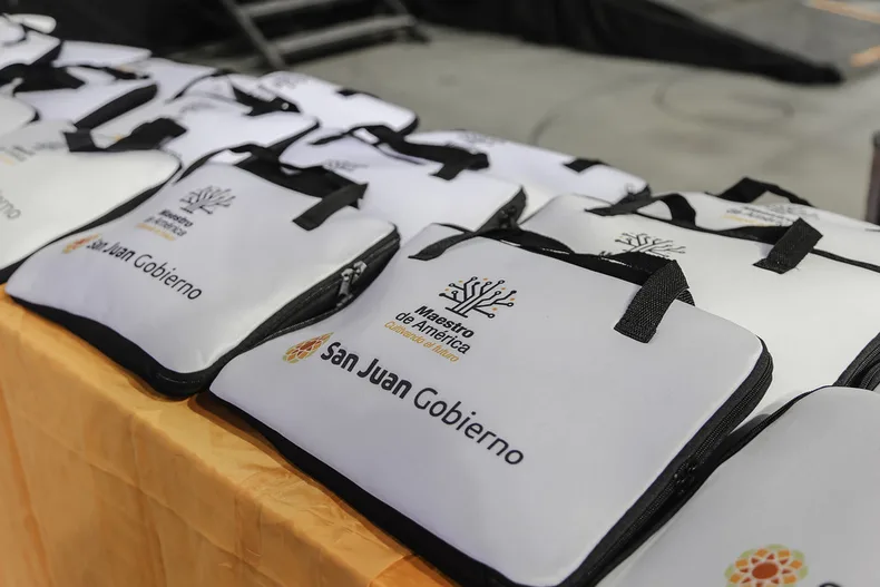 El Gobierno de San Juan combate el tráfico de computadoras de alumnos y docentes con bloqueos remotos y denuncias judiciales