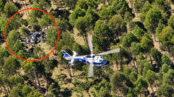 Dos aviones chocaron cuando hacían acrobacias y murió uno de los pilotos