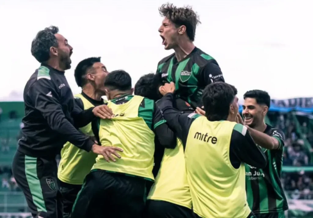 San Martín, obligado a ganar en Mataderos para seguir soñando con la clasificación