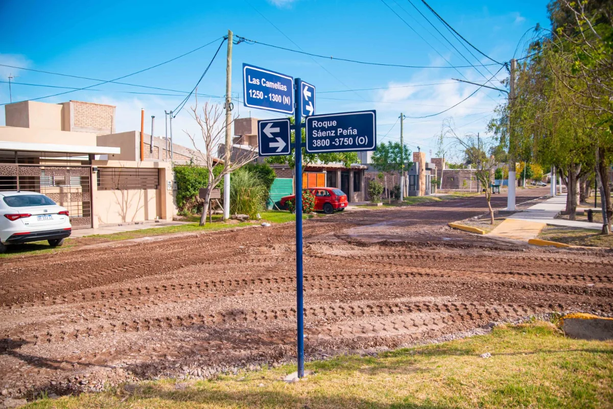 Rivadavia comenzó el pavimento del Loteo Rumbos con fondos municipales