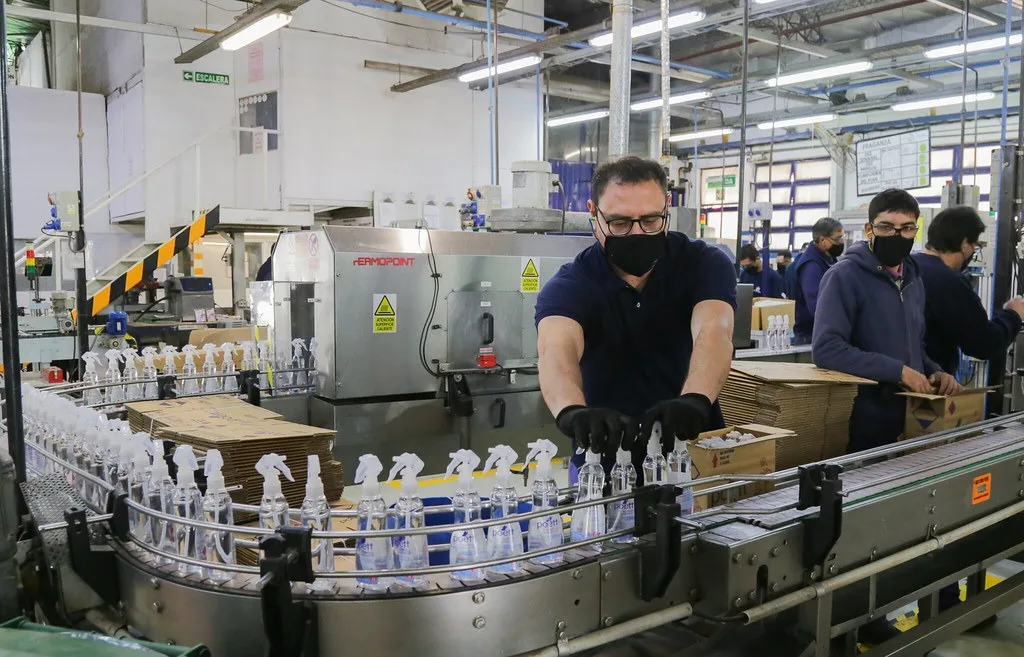 La fábrica de Poett en Chimbas seguirá produciendo tras el cambio de dueños de Clorox