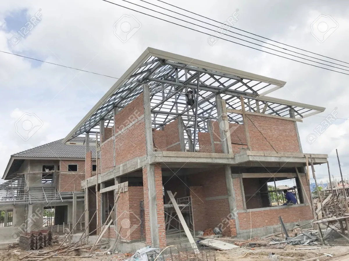 La construcción repuntó levemente en agosto y corto una racha de dos caídas al hilo