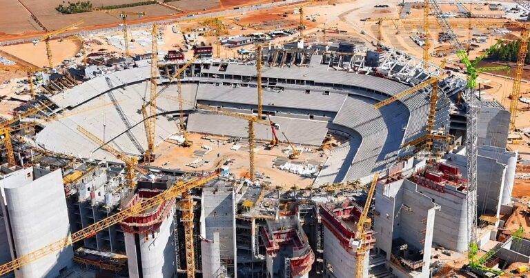 El gigante marroquí toma forma: así avanzan las obras del Estadio Hassan II, la gran carta de Marruecos para el Mundial 2030
